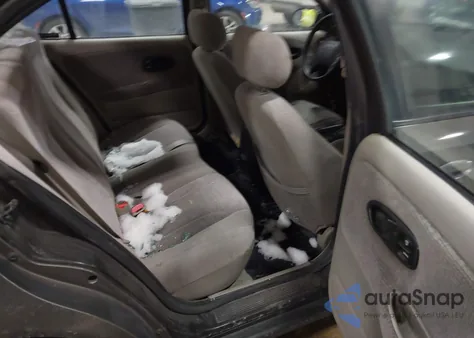 2000 Saturn Sl2 from USA, damaged, VIN 1G8ZK5273YZ233882